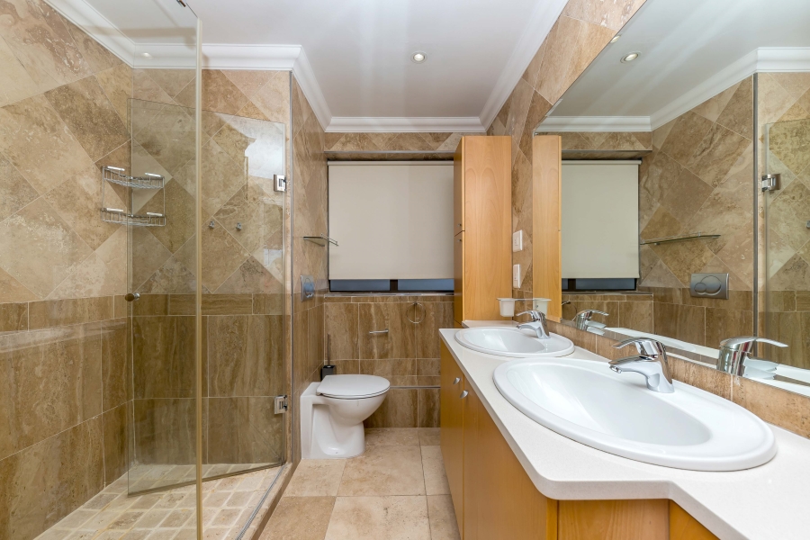 To Let 2 Bedroom Property for Rent in Sea Point Western Cape